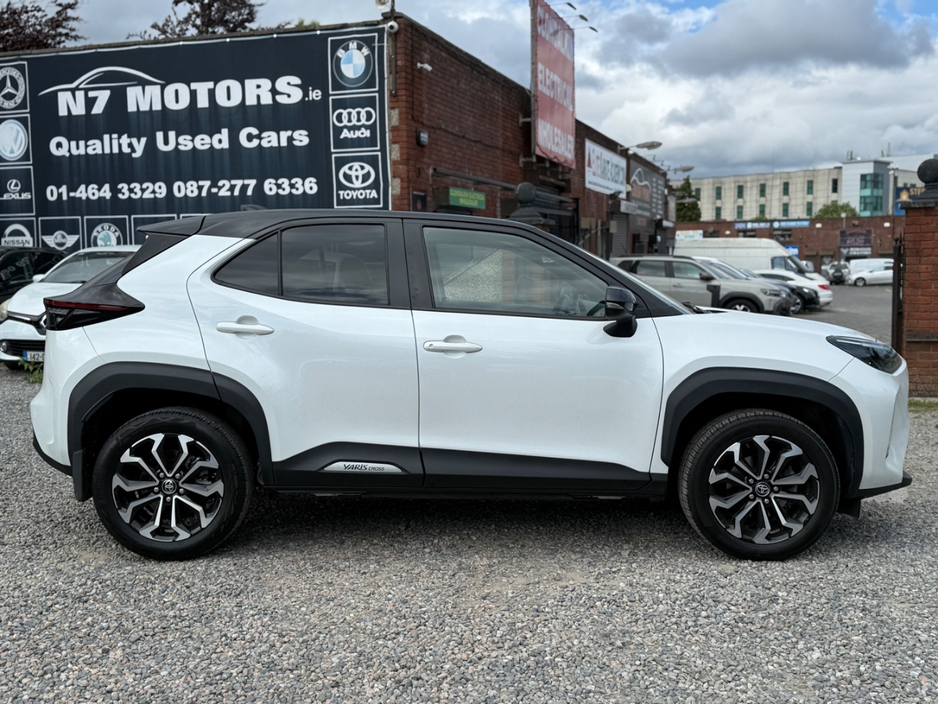 2024 Toyota Yaris Cross 1.5L Petrol Hybrid For Sale Images