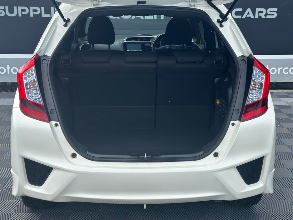 Honda Fit Hybrid — thumbnail 10