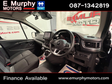 2023 Renault Trafic 2L Diesel For Sale Images