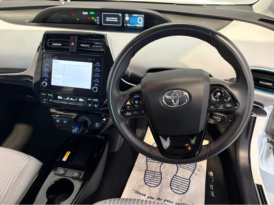 2022 Toyota Prius 1.8L Hybrid For Sale Images