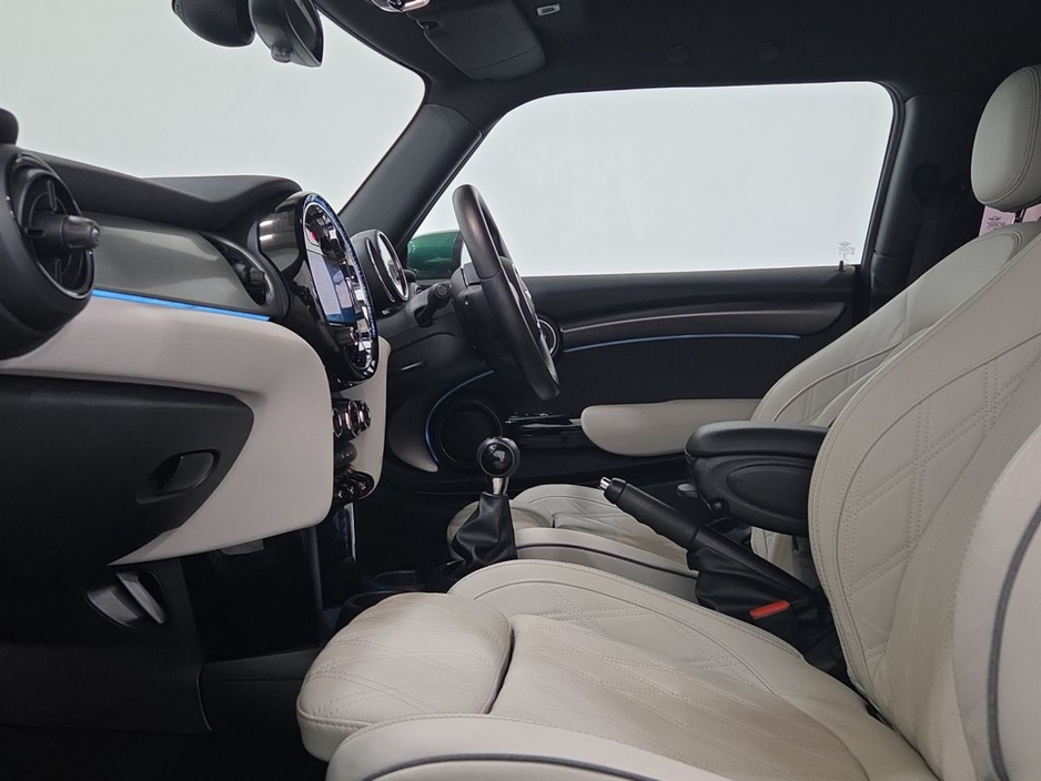 2021 MINI Hatch 1.5L Petrol For Sale Images