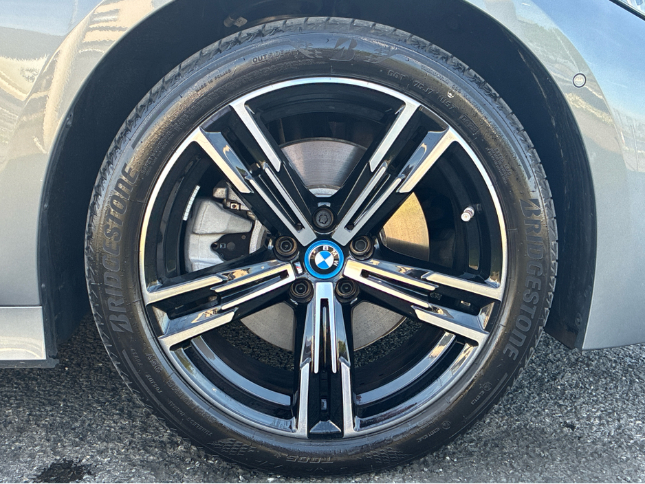 2024 BMW 3 Series 2L Petrol Plug-in Hybrid For Sale Images