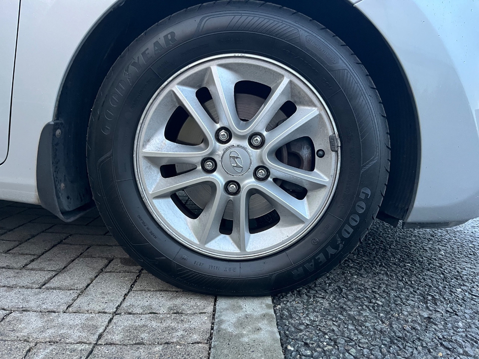 2013 Hyundai i30 1.4L Diesel For Sale Images