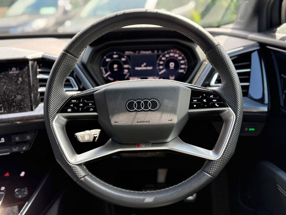 2024 Audi Q4 e-tron 0L Electric For Sale Images