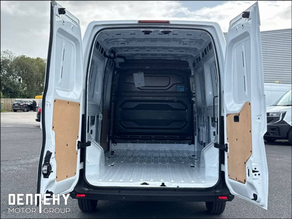 2026 Renault Master 2L Diesel For Sale Images