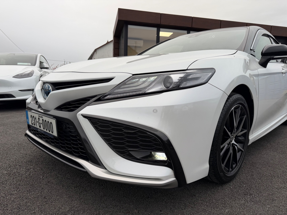 2023 Toyota Camry 2.5L Petrol Hybrid For Sale Images