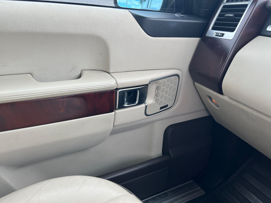 2011 Land Rover Range Rover 4.5L Diesel For Sale Images