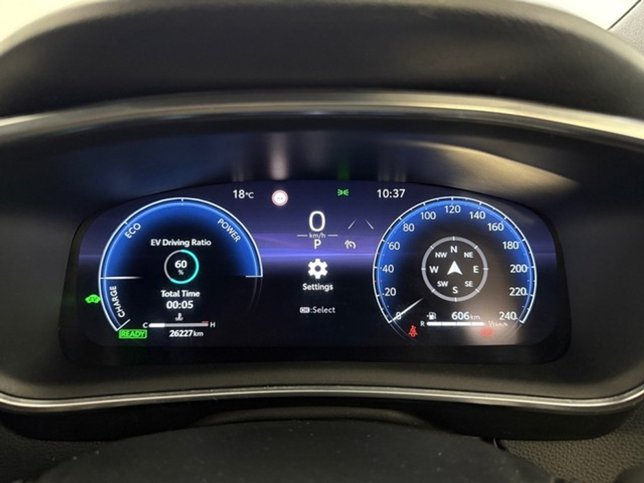 Toyota Corolla Luna Sport Hybrid Hatchback — thumbnail 13
