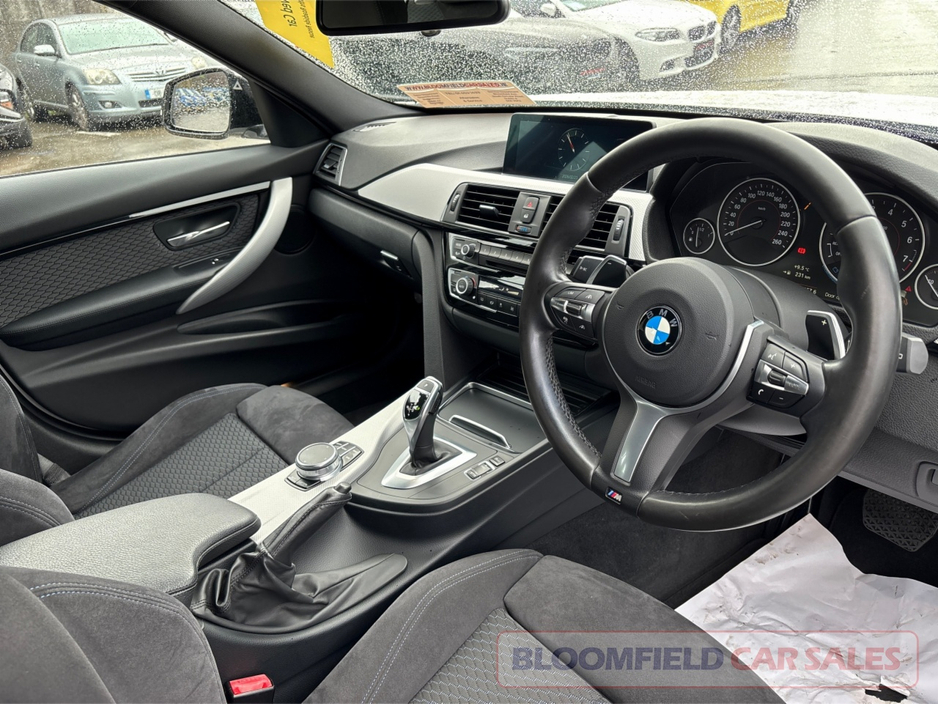 BMW 3 Series 320i MSPORT , AUTO // PRISTINE — thumbnail 10