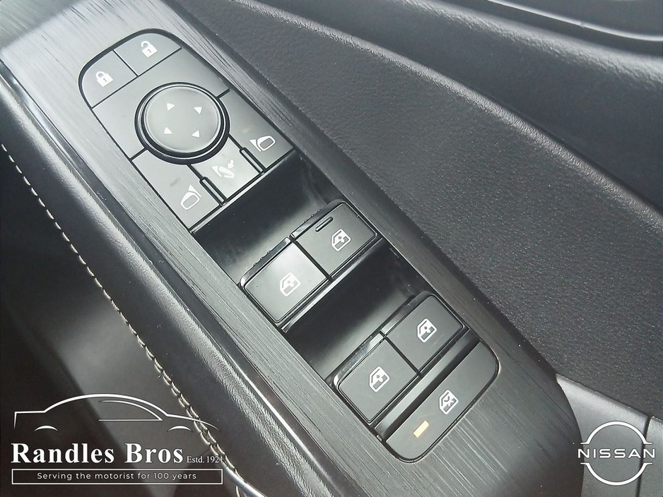 Nissan Qashqai 1.3 PET MILD HYBRID SV PREMIUM — thumbnail 23