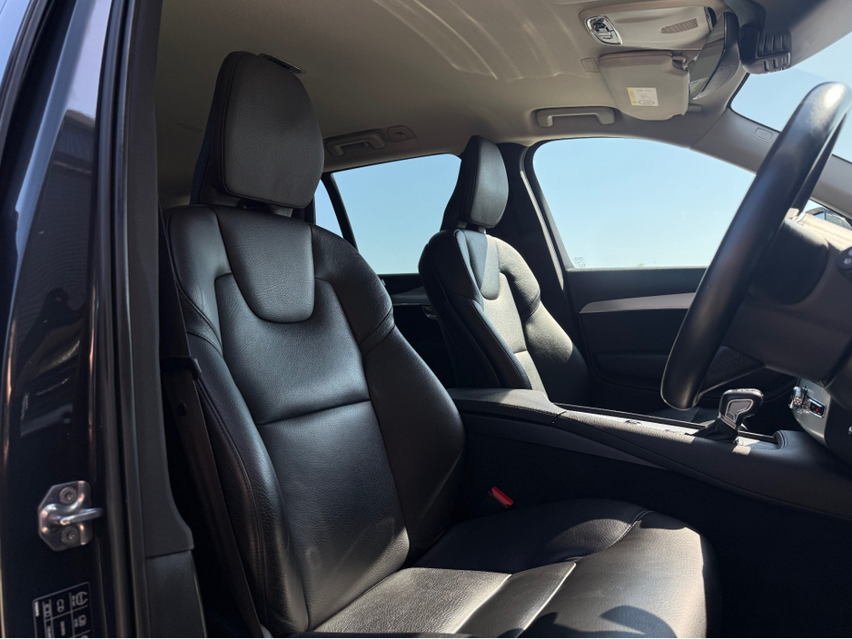 2019 Volvo XC90 2L Diesel For Sale Images