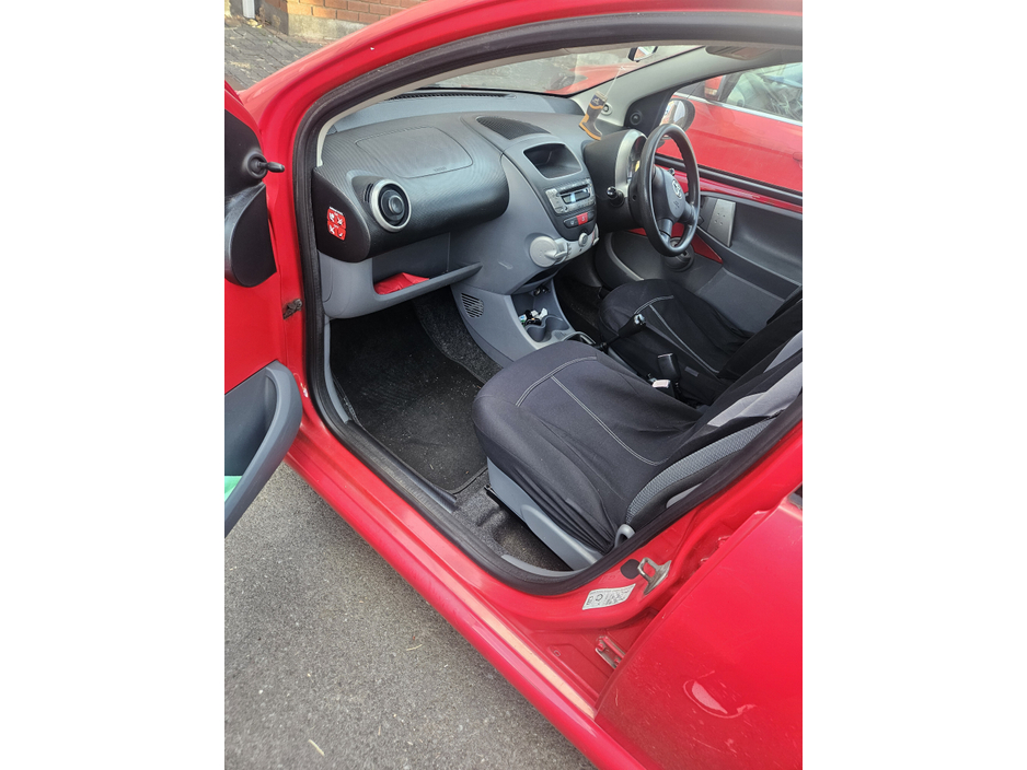 Toyota Aygo 1.0 5DR AURA — thumbnail 12