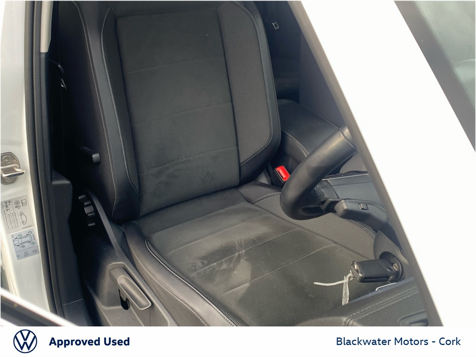 Volkswagen T-Roc 1.5TSI 150BHP STYLE AUTOMATIC — thumbnail 8