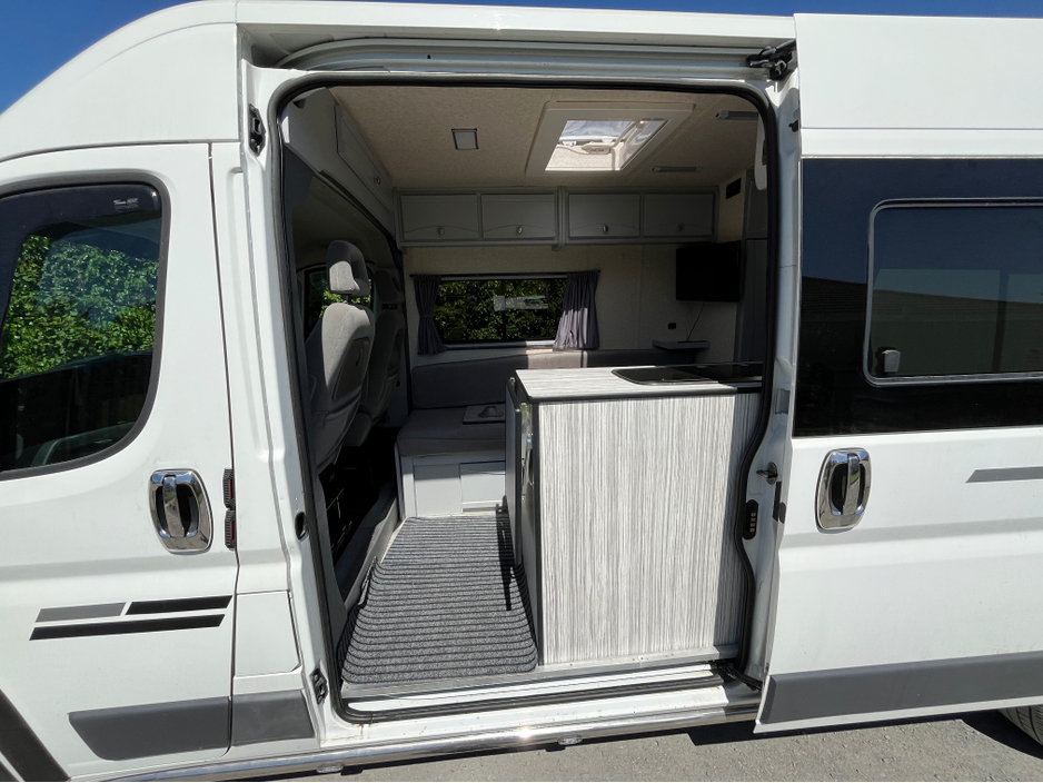 2017 Peugeot Boxer 2.0L Diesel For Sale Images