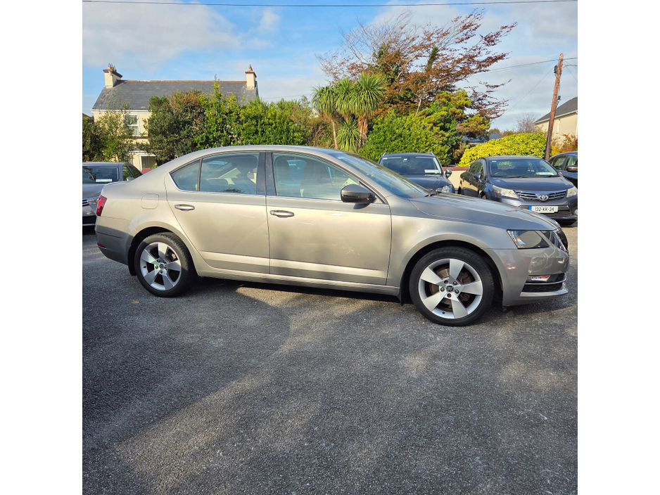 2017 Skoda Octavia 1L Petrol For Sale Images
