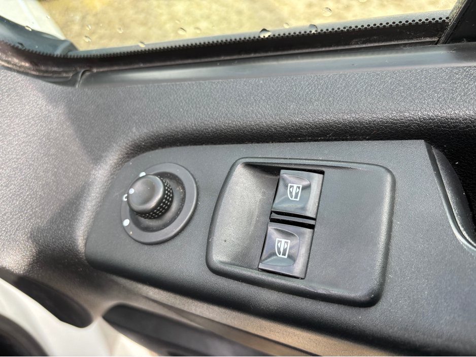 2021 Renault Trafic 2L Diesel For Sale Images