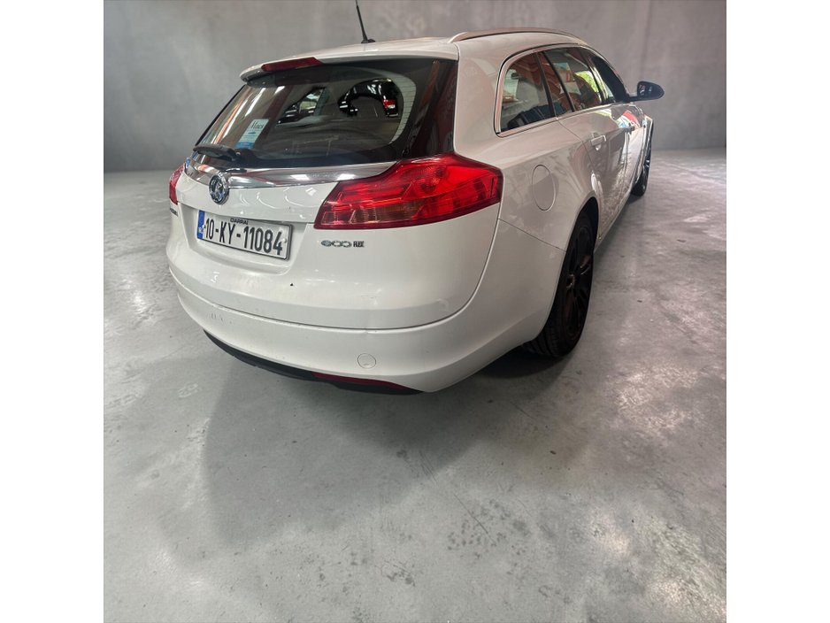 2010 Vauxhall Insignia 2L Diesel For Sale Images