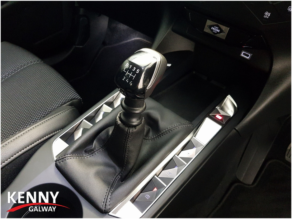 2025 DS Automobiles DS 3 1.2L Petrol For Sale Images