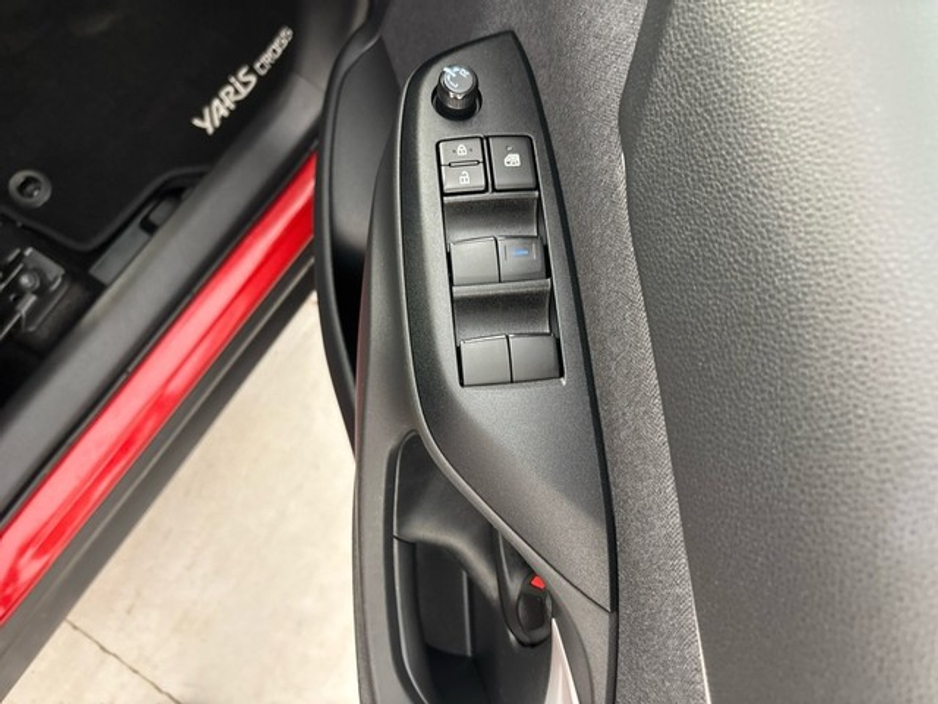 Toyota Yaris Cross LUNA SPORT 4DR AUTO — thumbnail 12