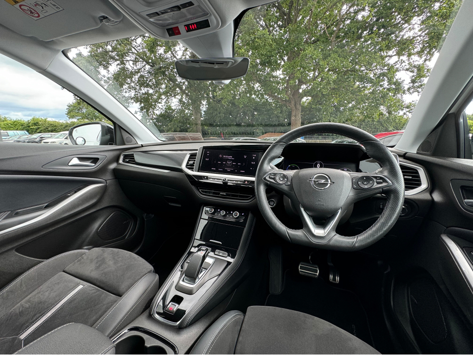 2023 Opel Grandland 1.6L Petrol Plug-in Hybrid For Sale Images
