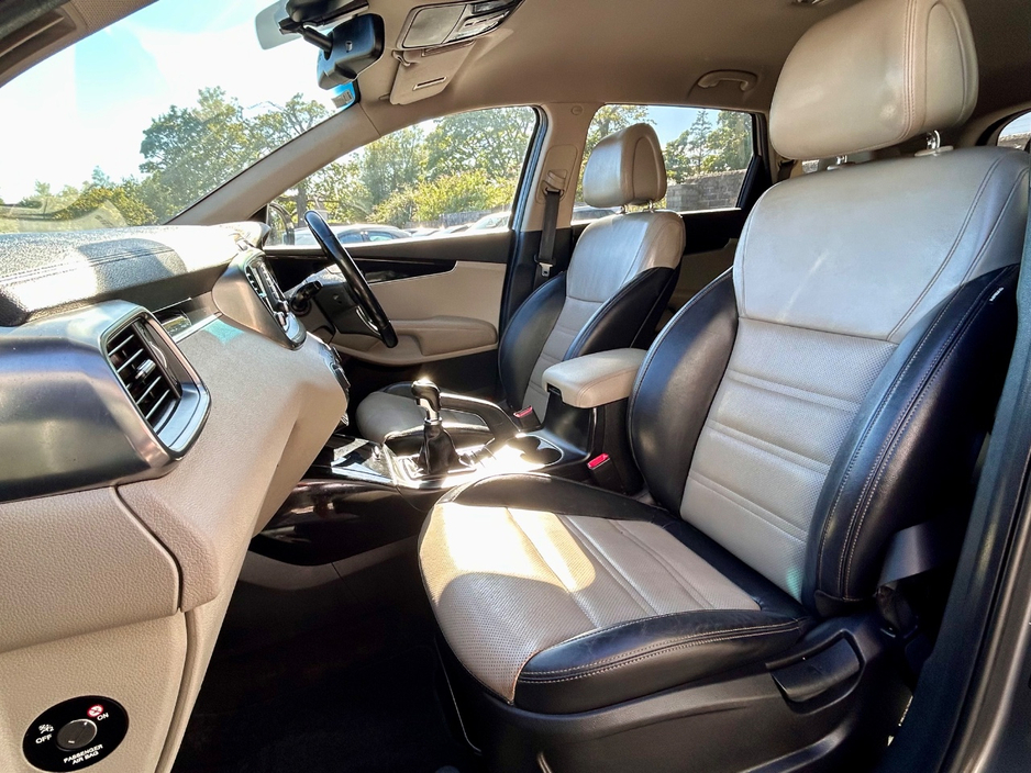 2016 Kia Sorento 2.2L Diesel For Sale Images
