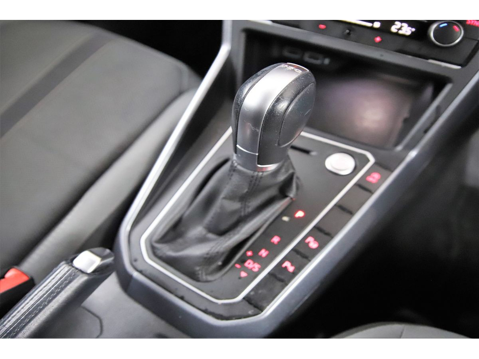 Volkswagen Polo 1.0 TSI DSG COMFORTLINE *CARPLAY*ANDROID*REVERSE CAM*PARK SENSORS* — thumbnail 22