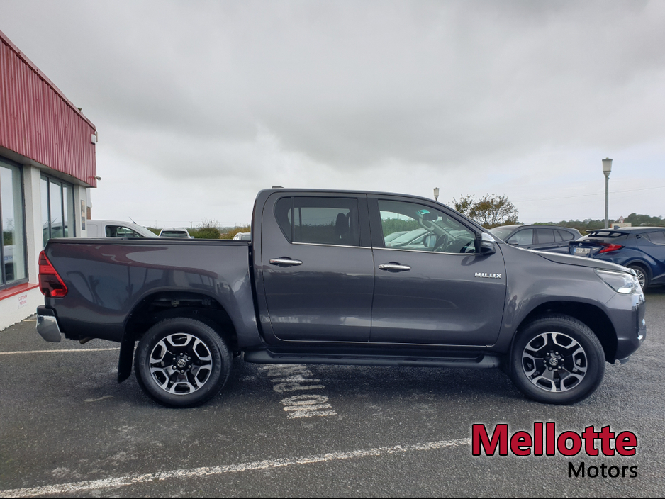 2023 Toyota Hilux 2.8L Diesel For Sale Images