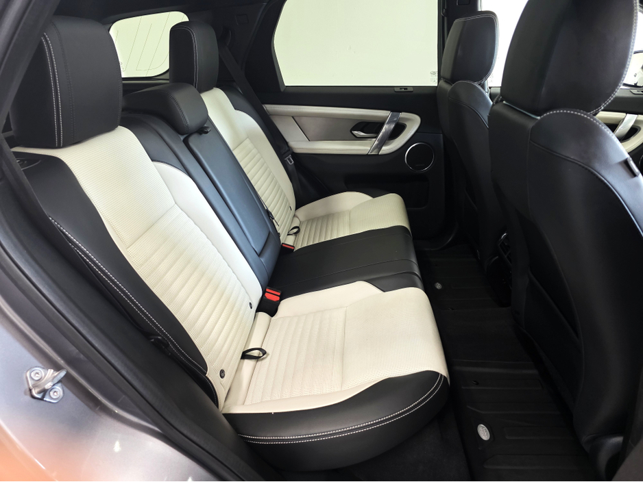 2023 Land Rover Discovery Sport 1.5L Petrol Plug-in Hybrid For Sale Images