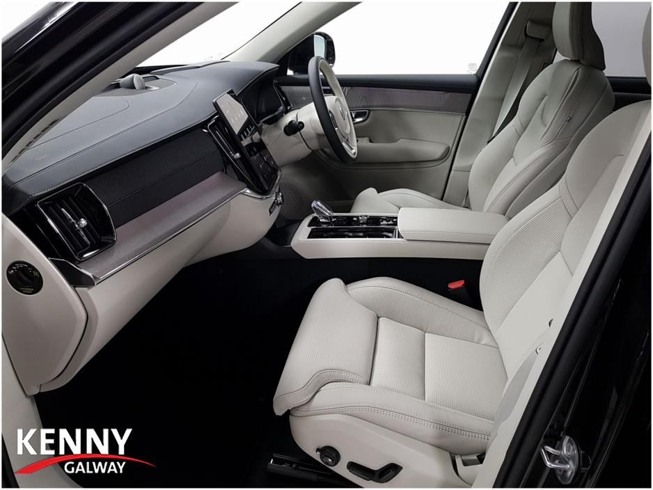 2025 Volvo XC90 2L Petrol Plug-in Hybrid For Sale Images
