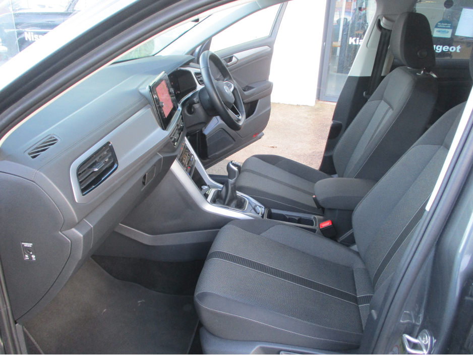 2024 Volkswagen T-Roc 2L Diesel For Sale Images