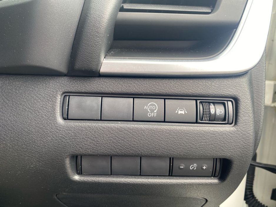Nissan Qashqai 1.3 PET MILD HYBRID SV — thumbnail 21