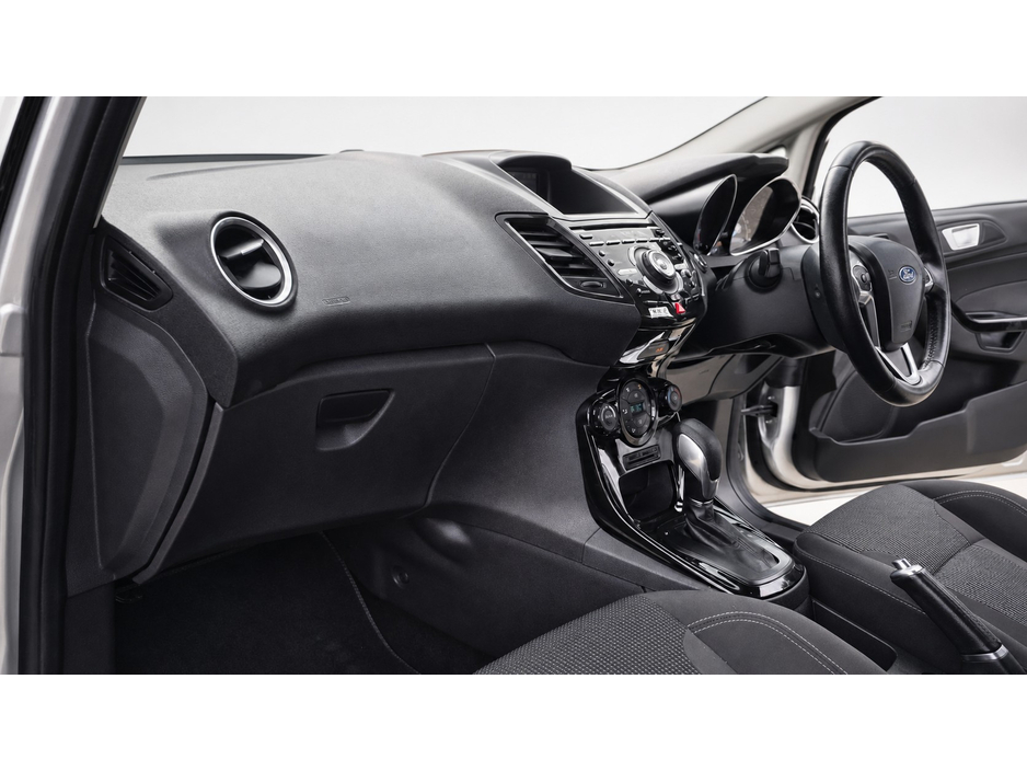 Ford Fiesta 2016 Ford Fiesta 1.0L  Auto *High Spec* — thumbnail 18