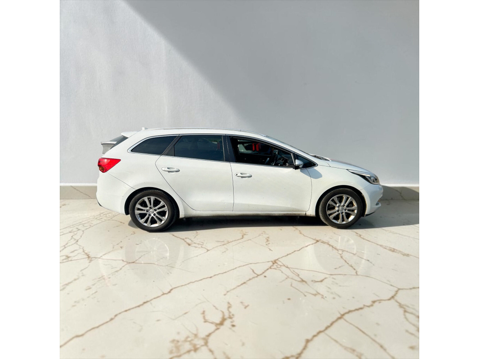 2014 Kia Ceed 1.6L Diesel For Sale Images