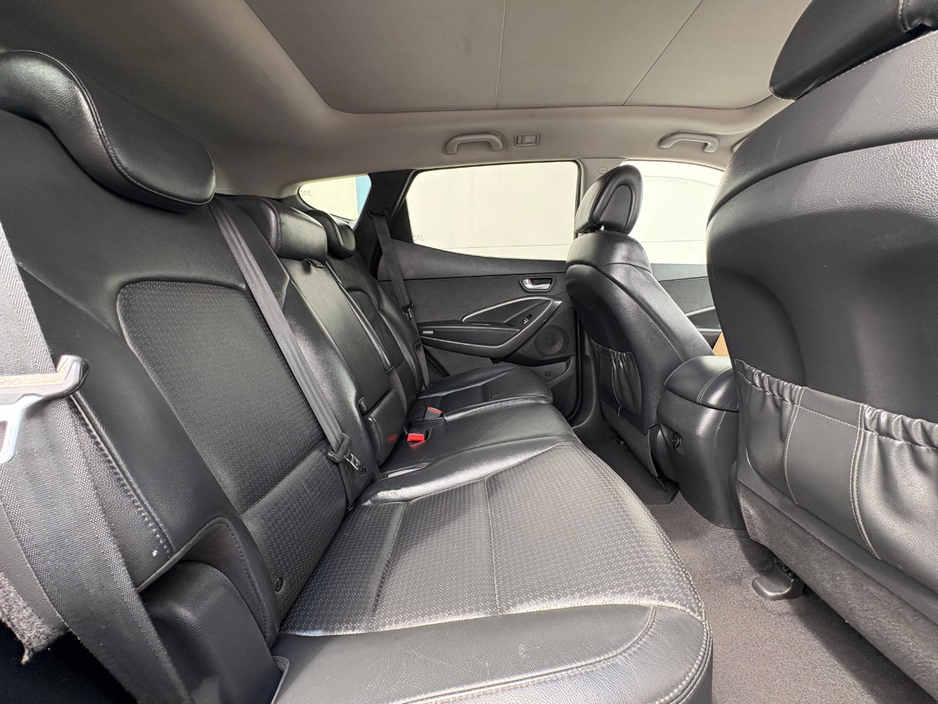 2014 Hyundai Santa Fe 2.2L Diesel For Sale Images