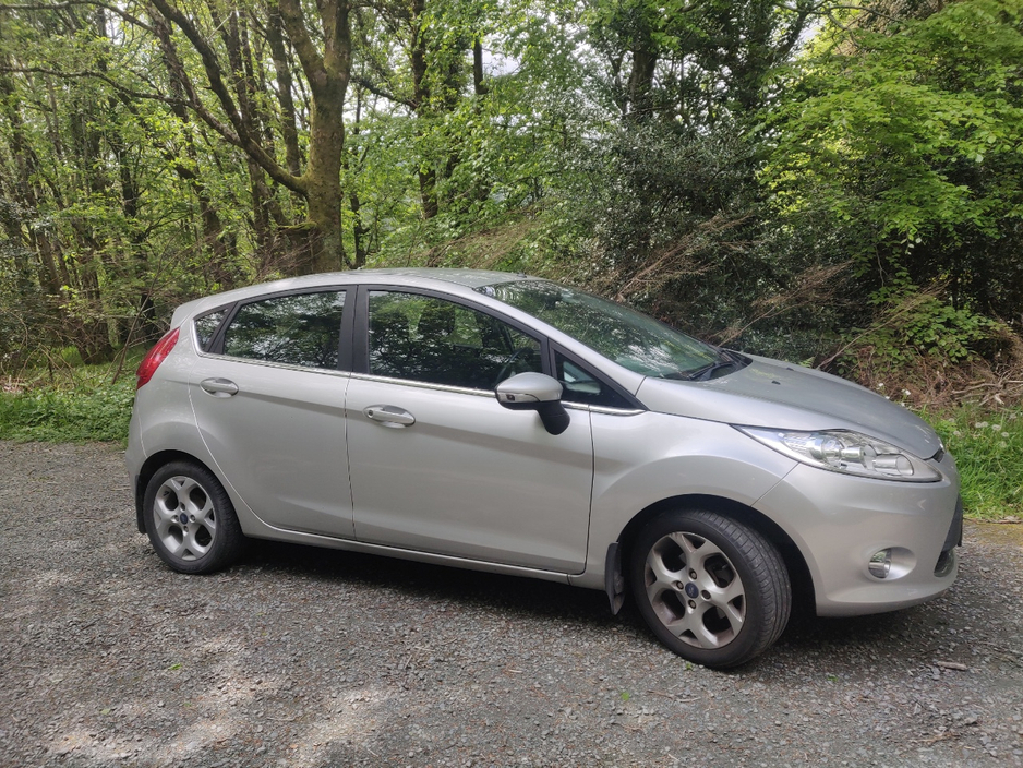 Ford Fiesta TITANIUM 1.4 96PS 5DR A AUTO