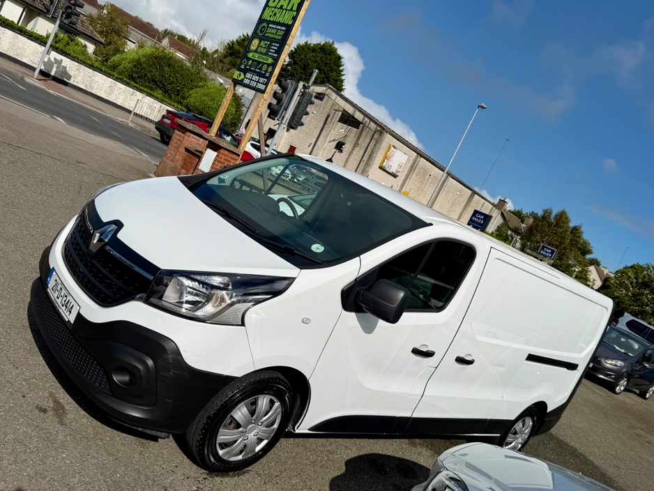 2021 Renault Trafic 2L Diesel For Sale Images