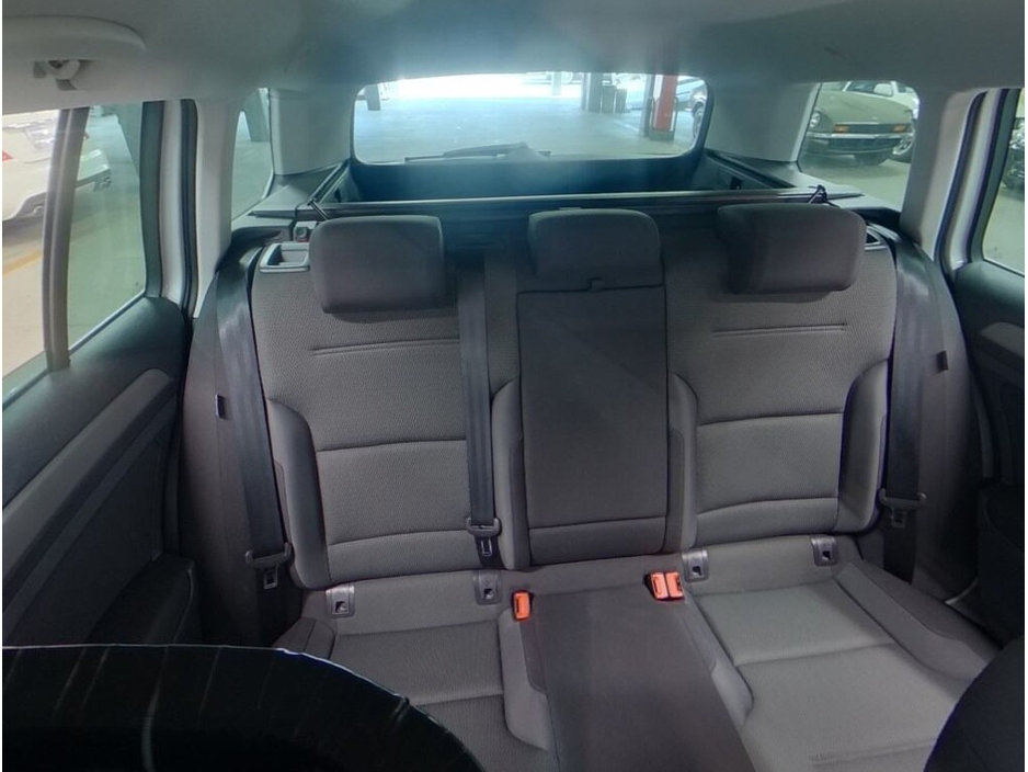Volkswagen Golf 1.2 Estate Petrol Auto — thumbnail 6
