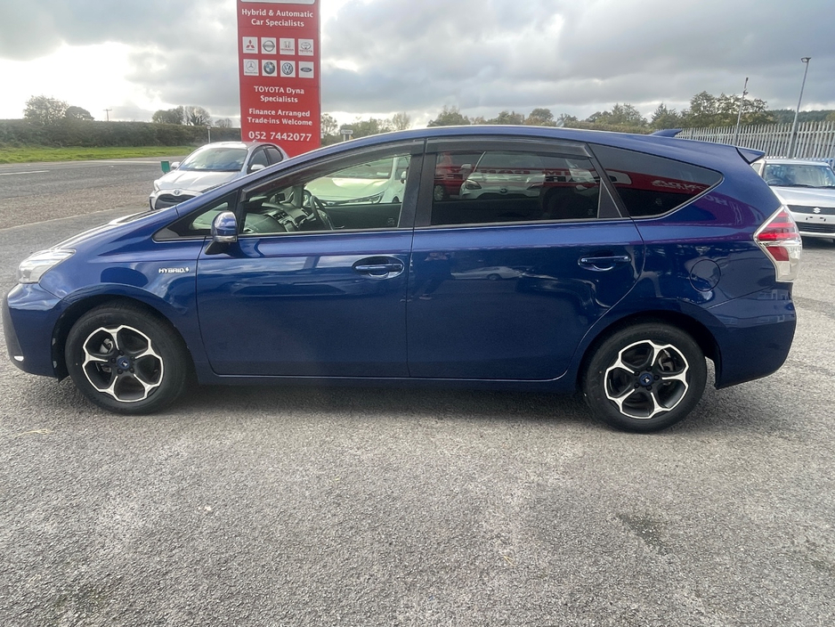 2016 Toyota Prius Alpha 1.8L Petrol Hybrid For Sale Images