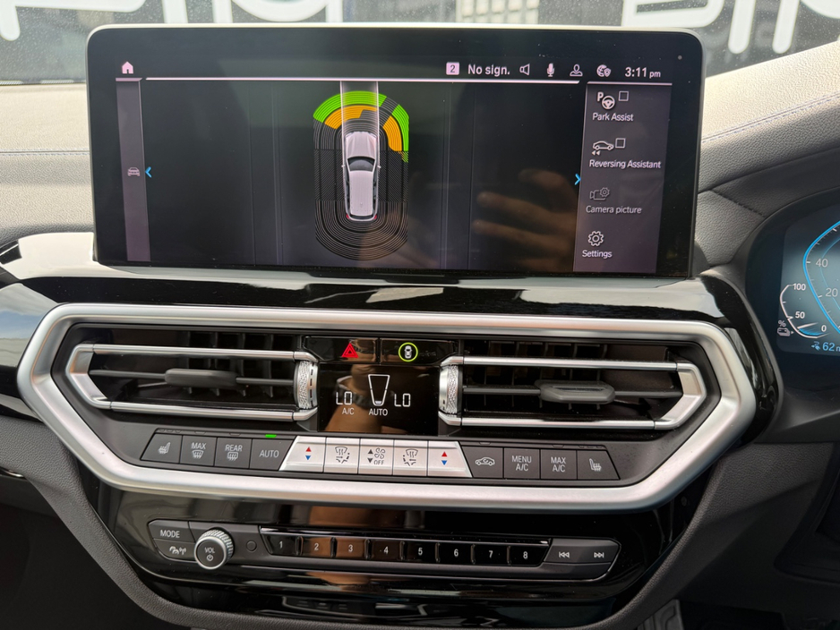 BMW iX3 M SPORT — thumbnail 18