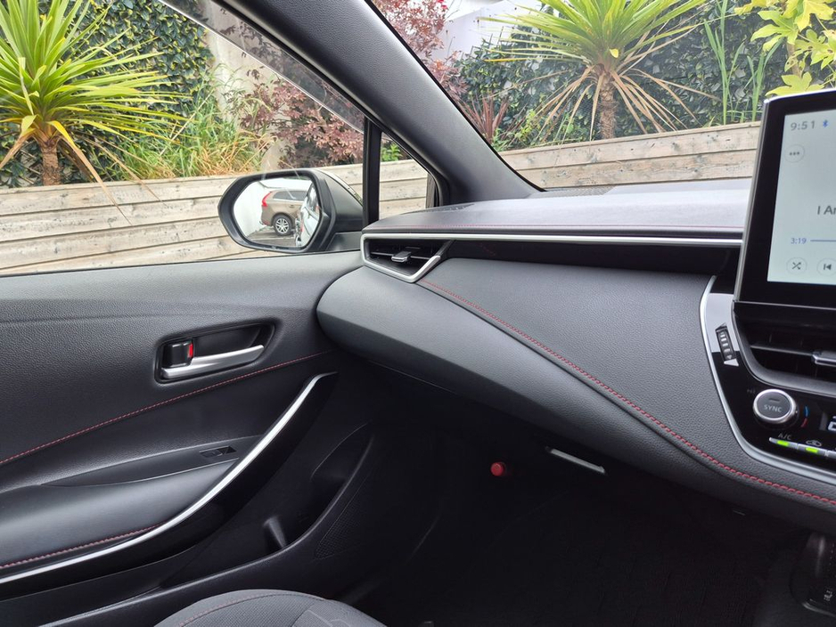 Toyota Corolla 1.8 HYBRID / SPORT SPEC / LOW MILEAGE / TAX €180 — thumbnail 27