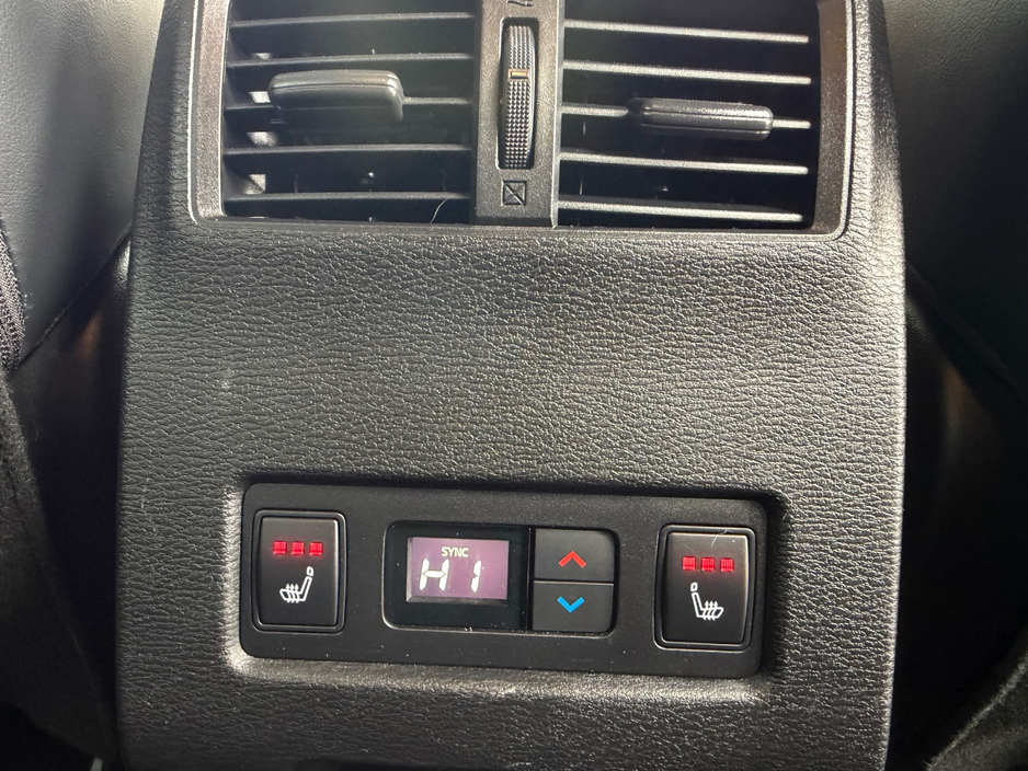 2022 Mitsubishi Outlander 2.4L Petrol Plug-in Hybrid For Sale Images