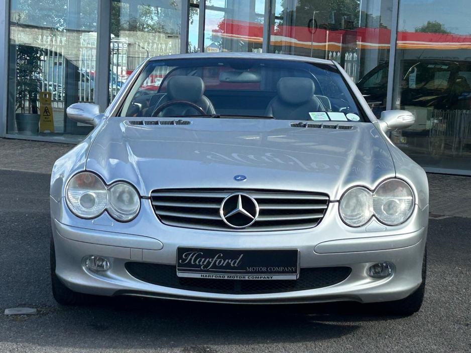 2004 Mercedes-Benz SL Class 5.1L Petrol For Sale Images