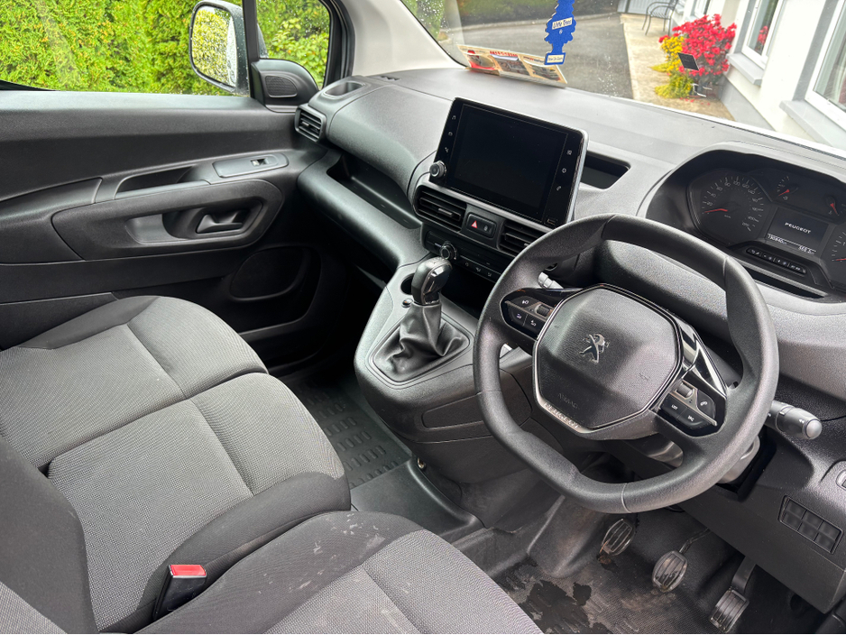 2021 Peugeot Partner 1.5L Diesel For Sale Images