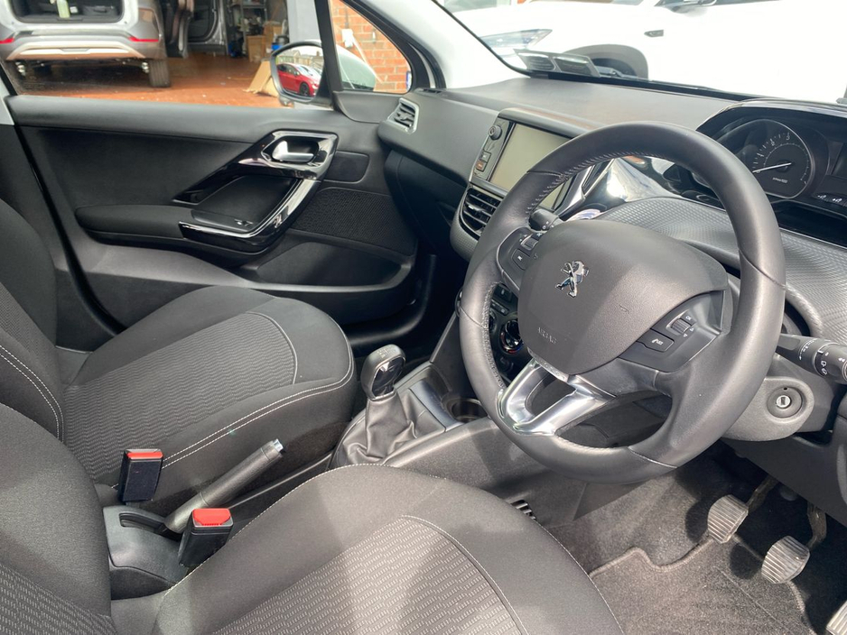 Peugeot 208 1.2 PureTech Active — thumbnail 9