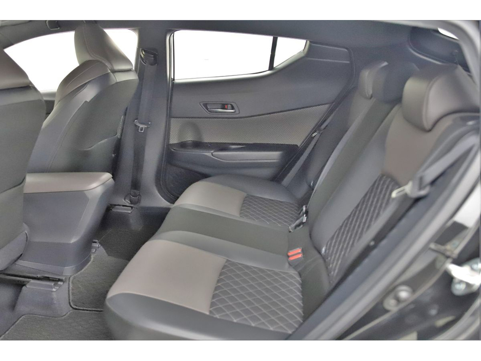 Toyota C-HR 1.8 HYBRID *HALF LEATHER*REVERSE CAM*PARK SENSORS* — thumbnail 16