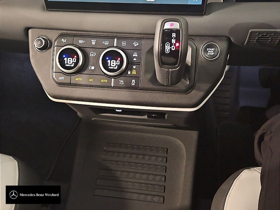 2025 Land Rover Defender 2L Petrol Plug-in Hybrid For Sale Images