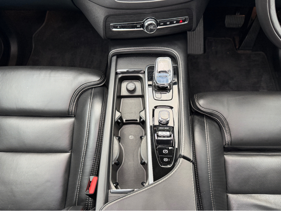 2020 Volvo XC90 2L Petrol Plug-in Hybrid For Sale Images