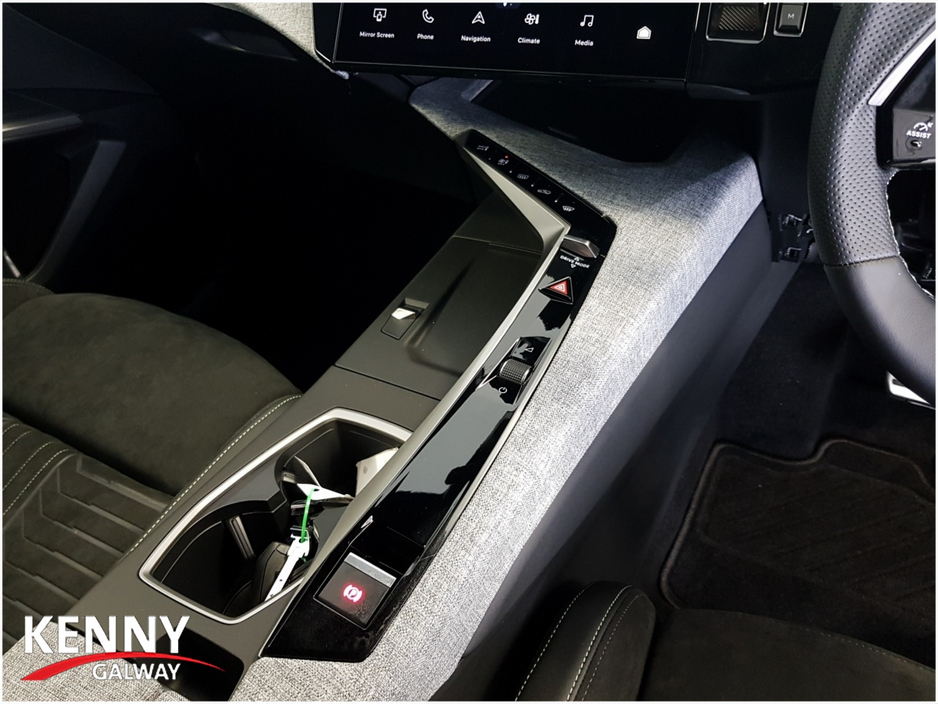 2026 Peugeot 3008 1.2L Petrol Hybrid For Sale Images