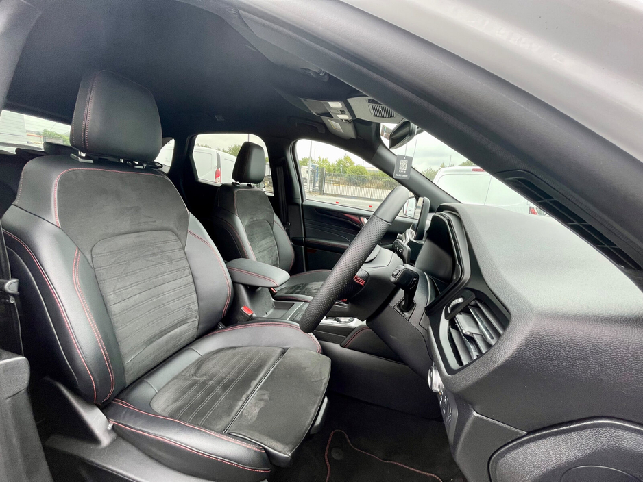 2023 Ford Kuga 2.5L Petrol Plug-in Hybrid For Sale Images