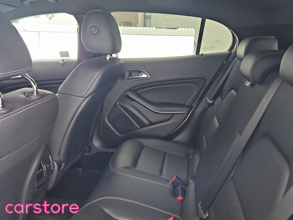 Mercedes-Benz GLA Class 1.6 Auto — thumbnail 13